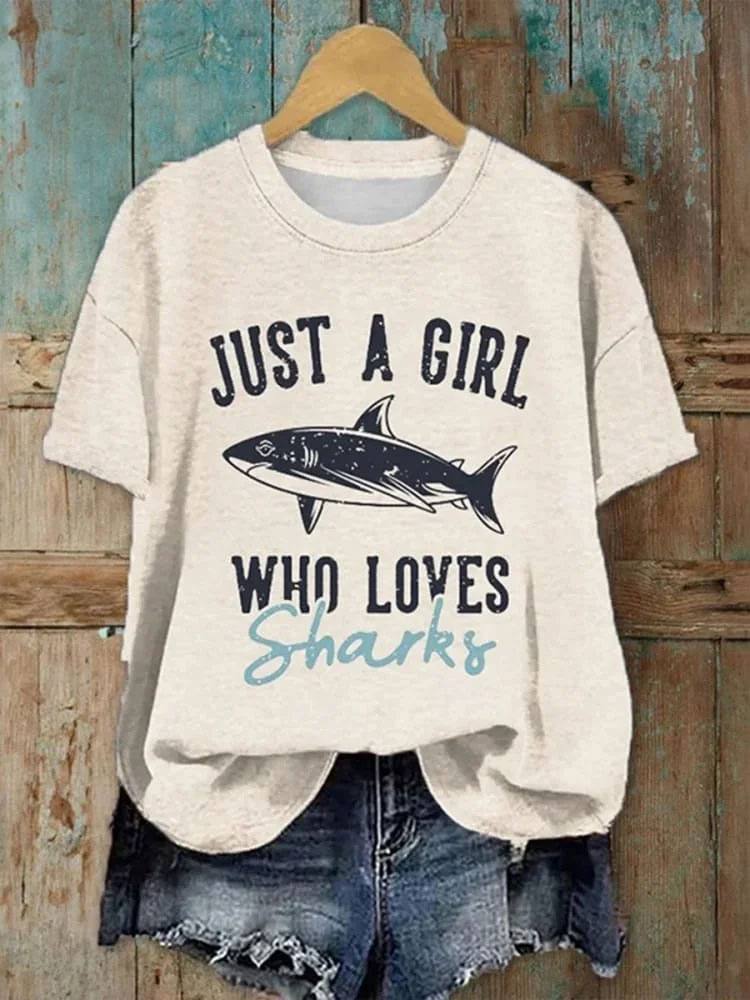 Just A Girl Who Loves Sharks  Art Print T-shirt