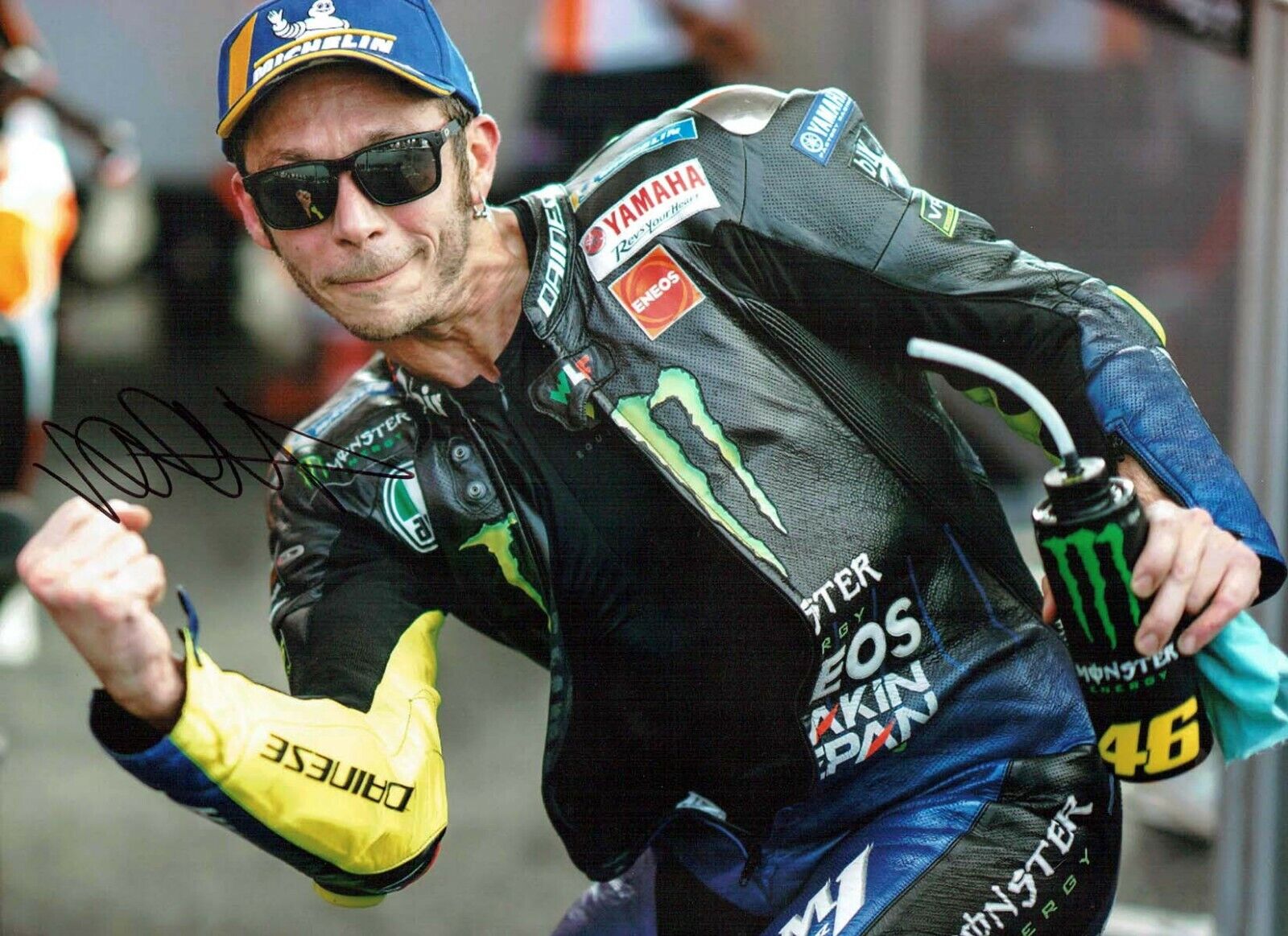 VALENTINO ROSSI Autograph 2019 SIGNED 16x12 Yamaha Photo Poster painting 5 AFTAL COA VR46 Vale