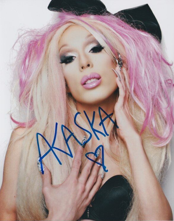 Alaska Thunderf*uck (RuPaul's Drag Race) signed 8x10 Photo Poster painting In-person