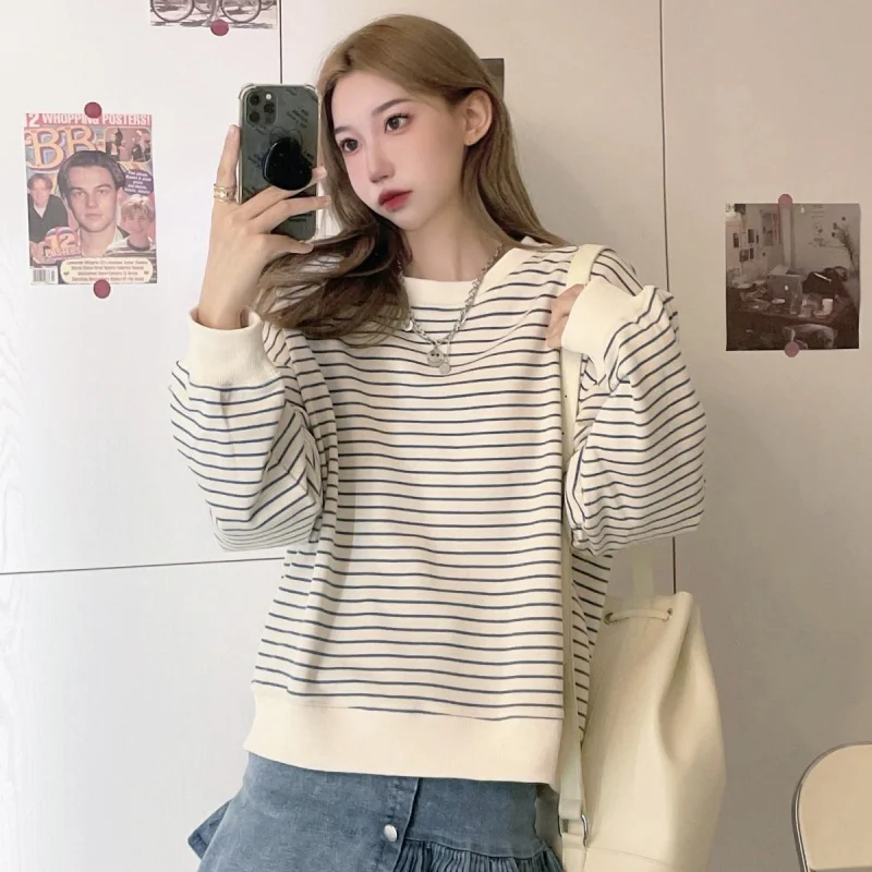 Brownm Brownm Female Early Autumn 2024 New Korean Version Loose Design Sense Striped Top Round Collar Long-Sleeved T-Shirt Tide