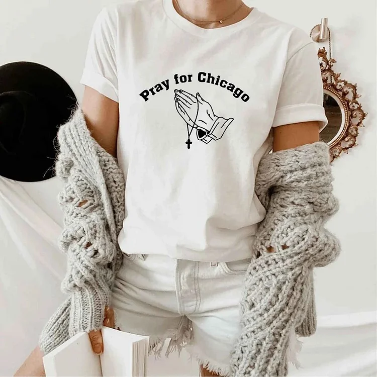 Wearshes Women's Pray for Chicago Print Crew Neck T shirt