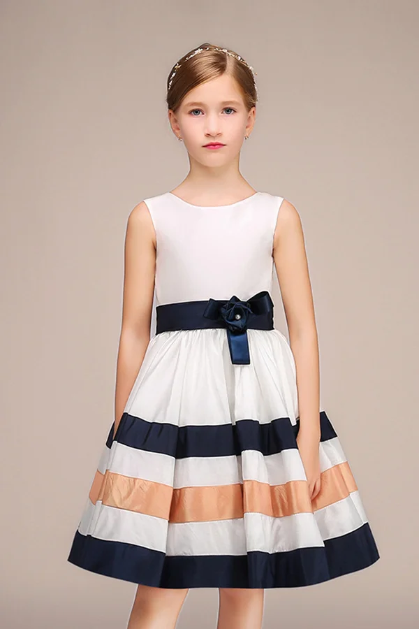 Hellodresses Lovely Sleeveless Jewel Flower Girl Dress with Handmade Flower 