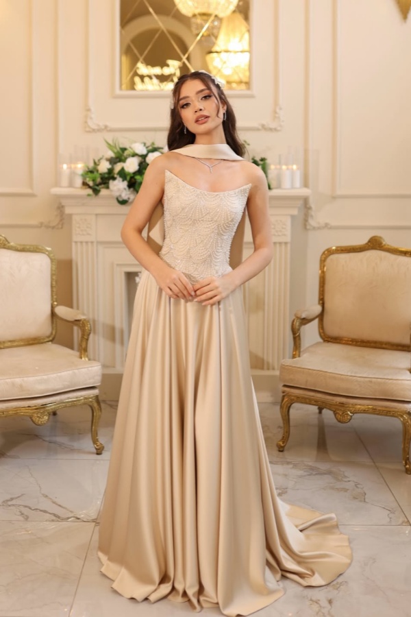 Lussooy Charming Satin Champagne Beading Sleeveless Prom Dress with Scarf 