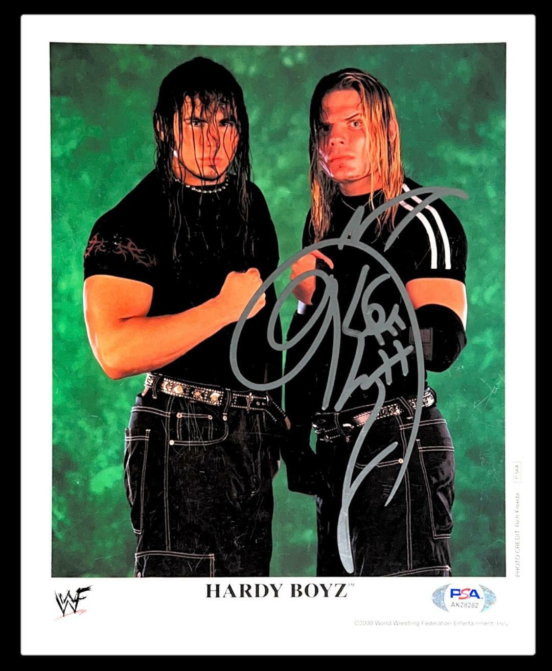 WWE JEFF HARDY P-564 HARDYS HAND SIGNED 8X10 PROMO Photo Poster painting WITH PROOF AND PSA COA