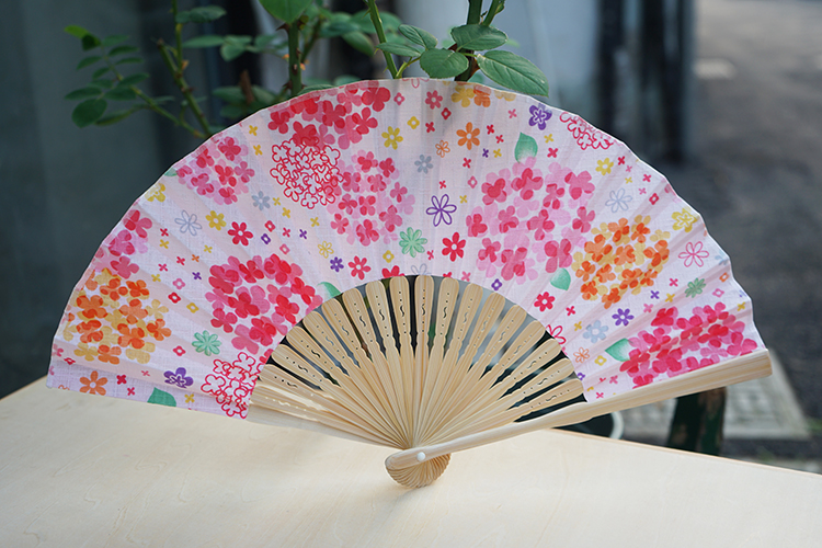 Exquisite Japanese Kimono with Fan Embroidery & Sakura Cherry Blossom Design - Perfect for Hanfu & Yukata