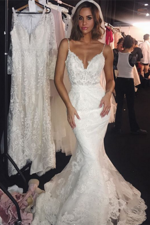 Ovlias Elegant White Spaghetti Strap Wedding Dress Mermaid V-Neck with Lace JQ0006