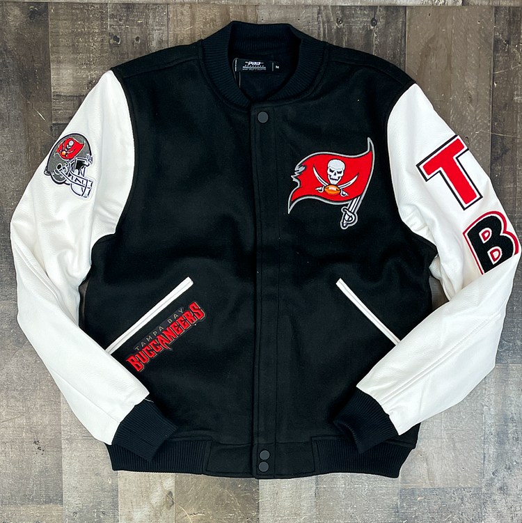 Fashionable and personalized contrasting color jacket
