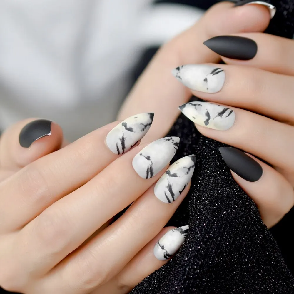 Elegance Beige False Nails Natural Medium Stiletto French Fingernails Gold Smile Line Designed Manicure Tips-Nail Inspo