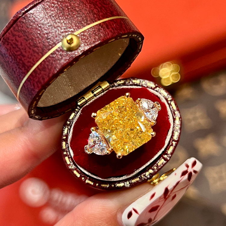 13ct Italian Craft Topaz Diamond Ring KERENTILA