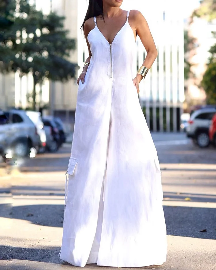 Sleeveless solid color loose casual jumpsuit