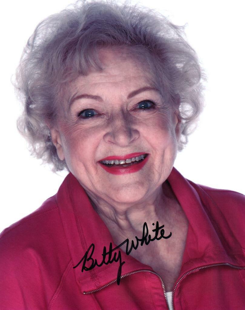 Betty White signed 8x10 autographed Photo Poster painting + COA