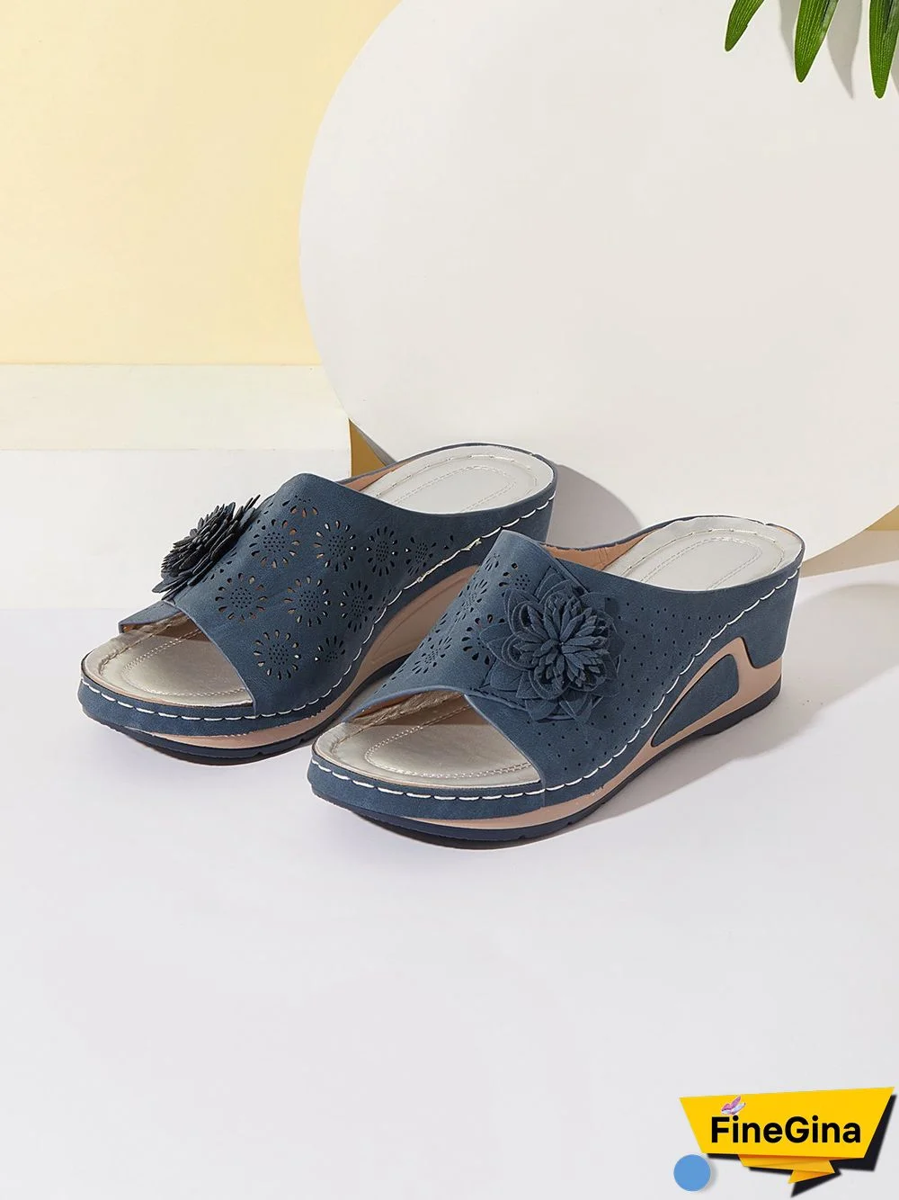 3D Floral Cutout Upper Vintage Bohemian Wedge Slippers