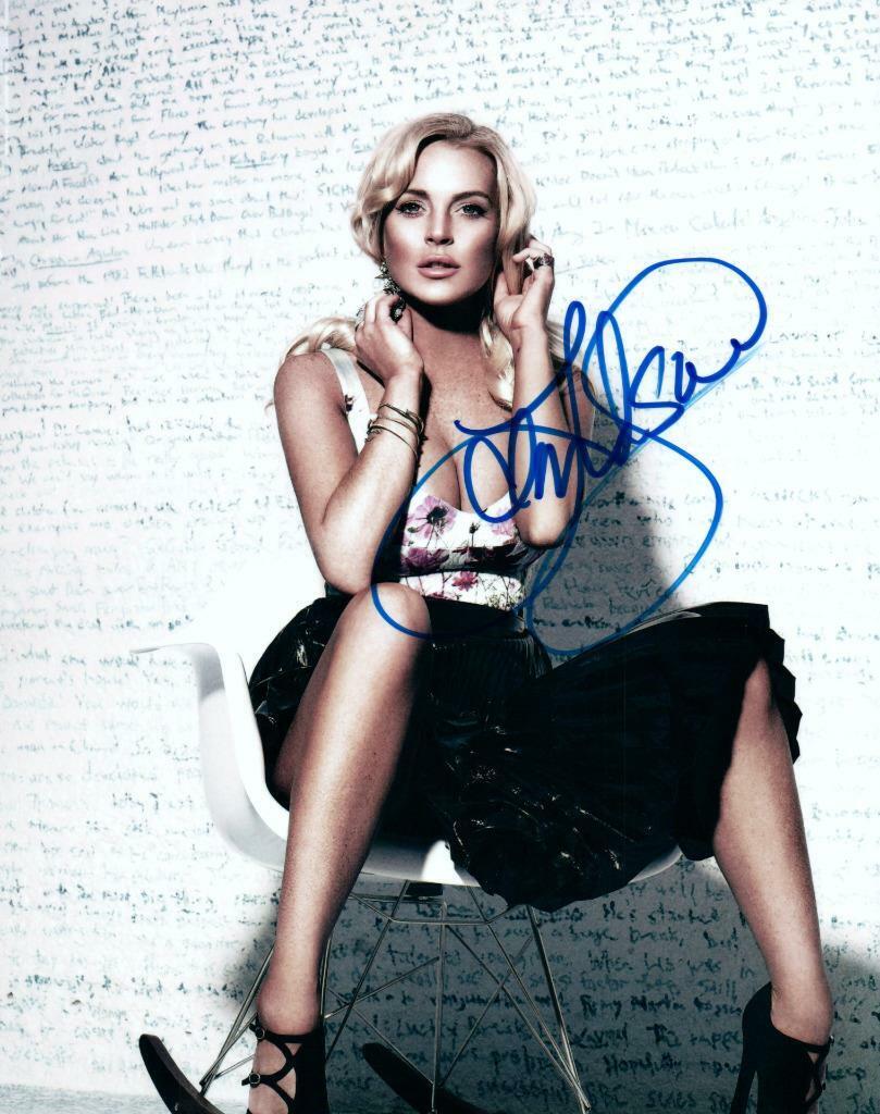 Lindsay Lohan autographed 8x10 Picture signed Photo Poster painting and COA