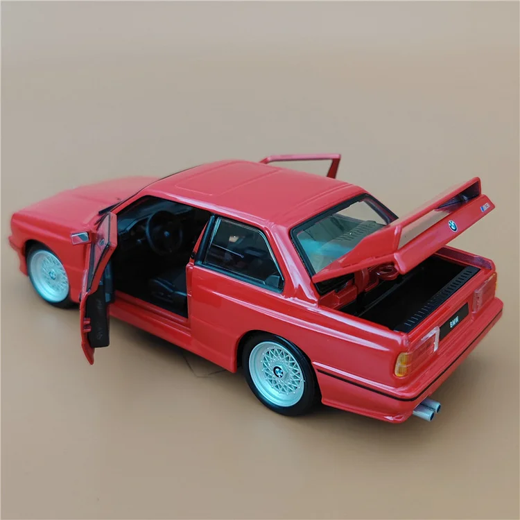 1:24 BMW M3 car model simulation alloy car model collection decorative pendulum