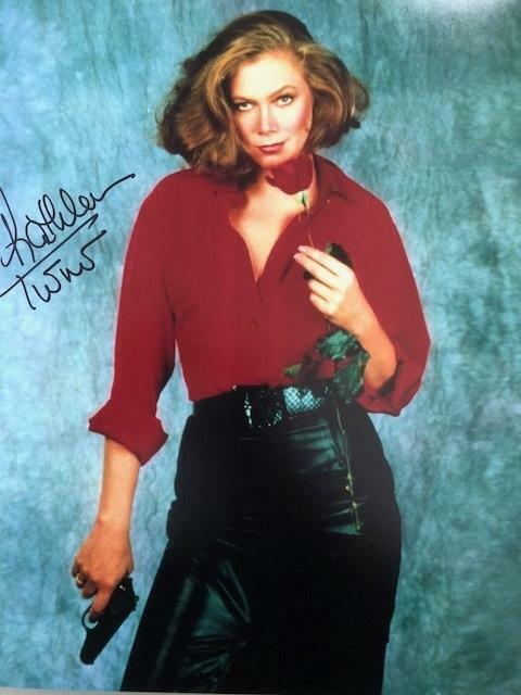 Kathleen Turner original signed 11x14 At Hollywoodshow Jessica Rabbit