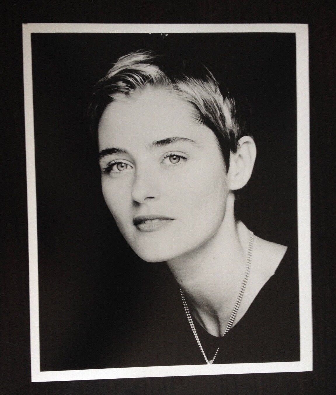 LOUISE LOMBARD ( 15 ) - POPULAR BRITISH ACTRESS - SUPERB UNSIGNED Photo Poster paintingGRAPH