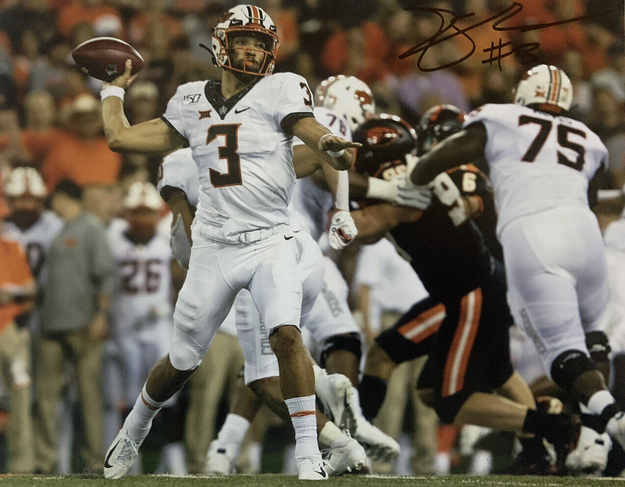 SPENCER SANDERS HAND SIGNED 8x10 Photo Poster painting OKLAHOMA STATE QB FOOTBALL AUTOGRAPH