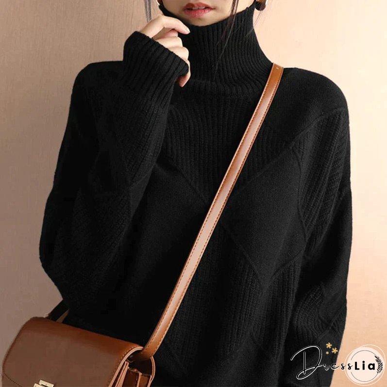 Fashionable and Minimalist winter Pullover