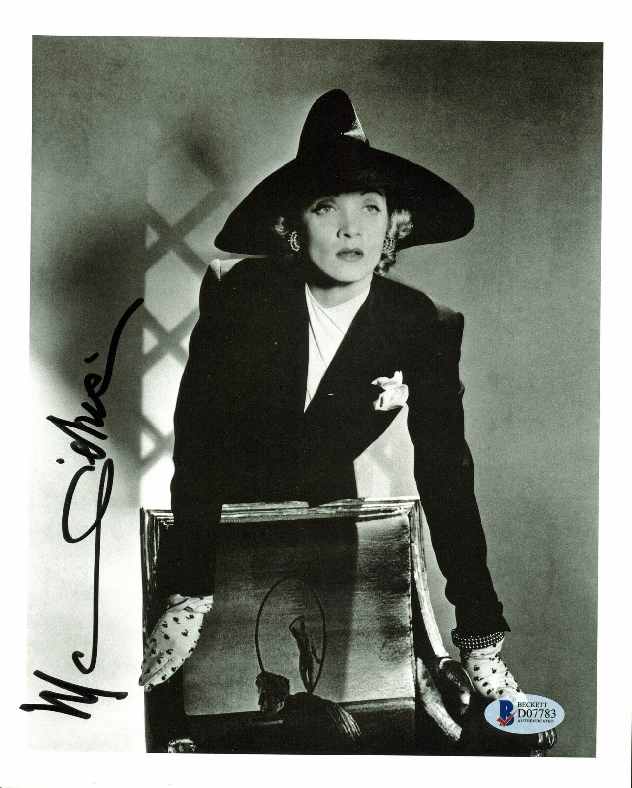 Marlene Dietrich Authentic Signed 8x10 Promotional Photo Poster painting Autographed BAS #D07783