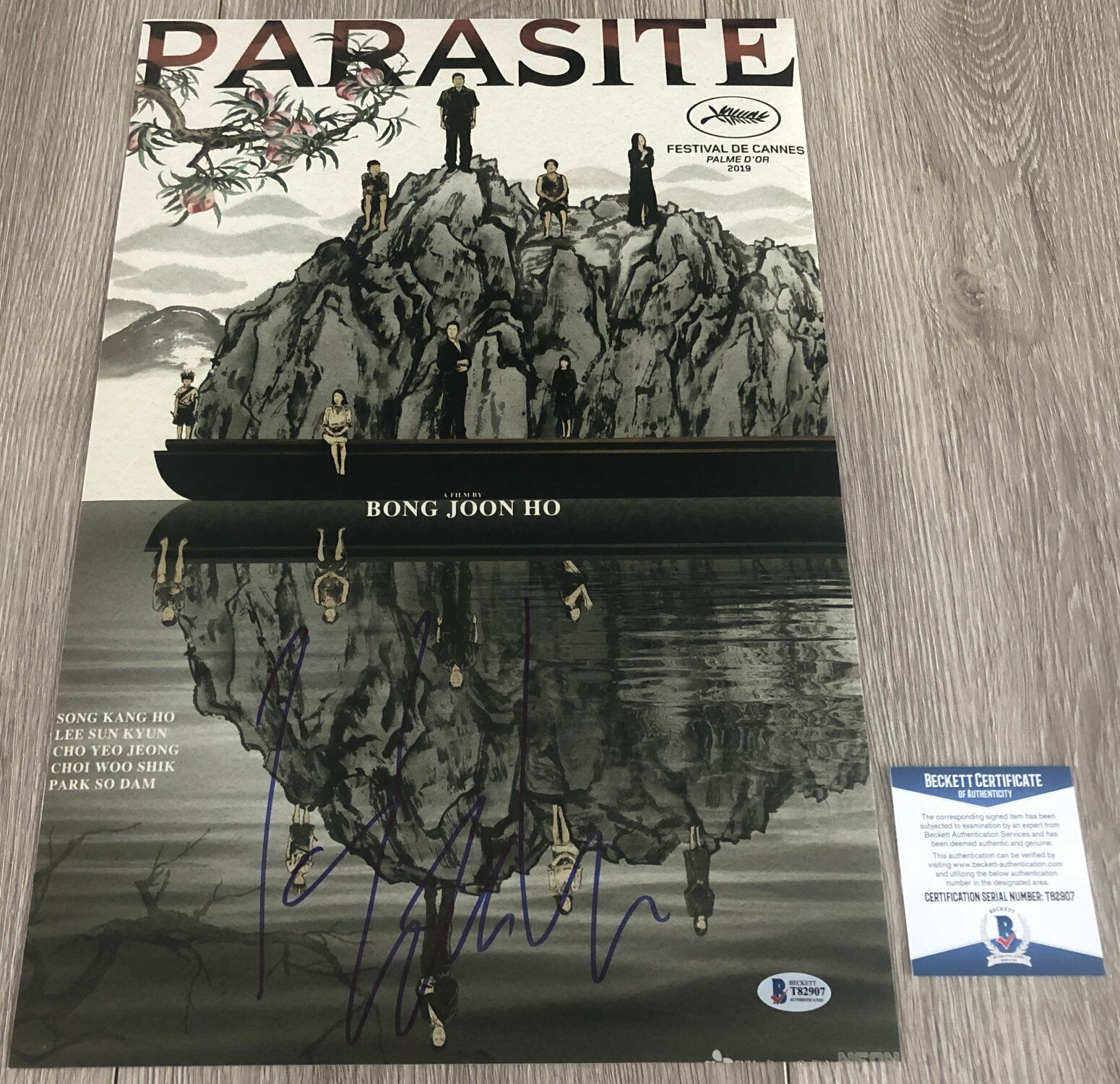 BONG JOON HO SIGNED PARASITE 12x18 Photo Poster painting POSTER w/PROOF & BECKETT BAS COA