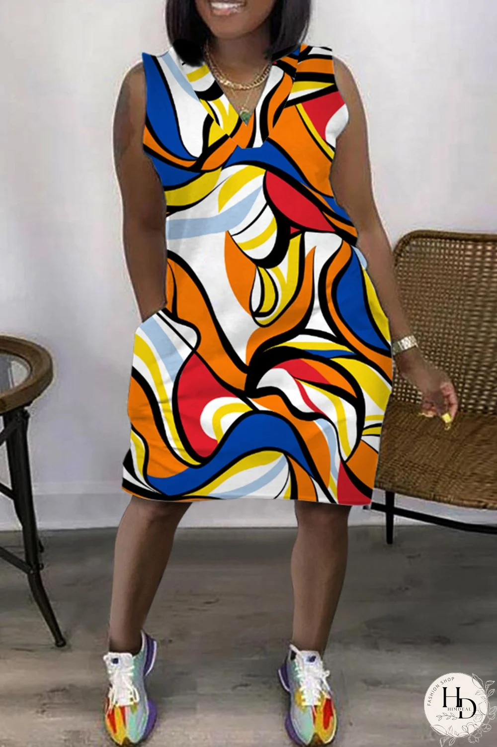 Black Fashion Casual Print Patchwork V Neck Sleeveless Plus Size Dress