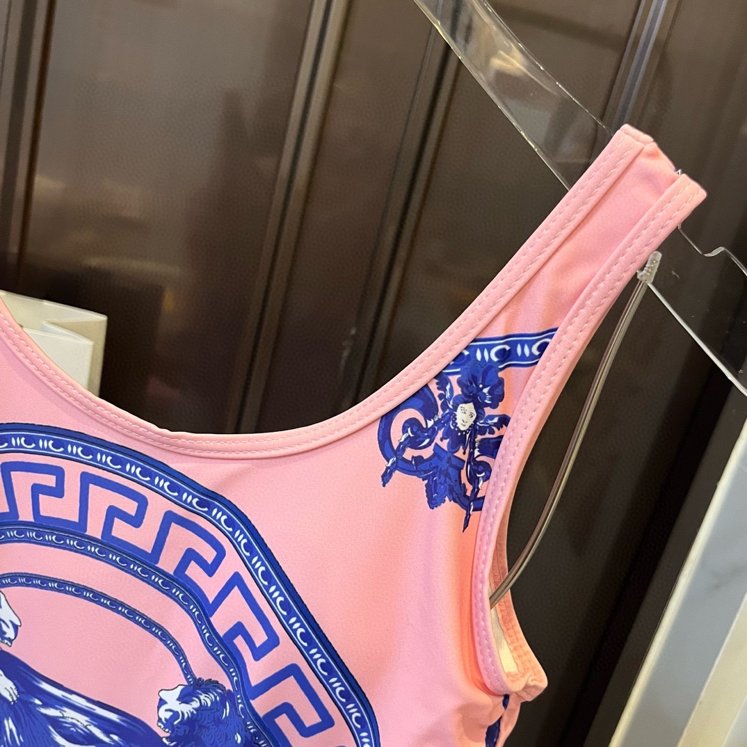 B9efb33fb914f34665531dd887db5f19