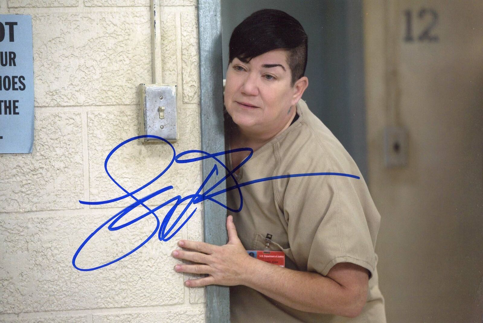 ACTRESS Lea DeLaria autograph, In-Person signed Photo Poster painting