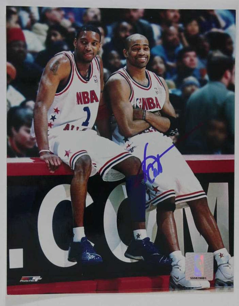 Vince Carter Signed Autographed Glossy 8x10 Photo Poster painting - COA Matching Holograms