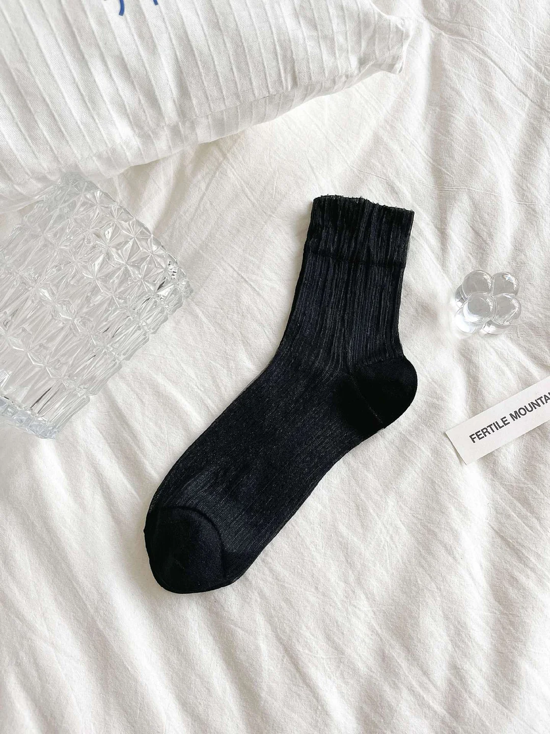 Japanese Harajuku Ultra-thin Transparent Crystal Silk, Breathable Mid Tube Pile Socks