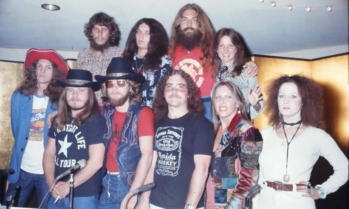 ?? great early LYNYRD SKYNYRD 8x10”Photo Poster painting! RONNIE VAN ZANT!