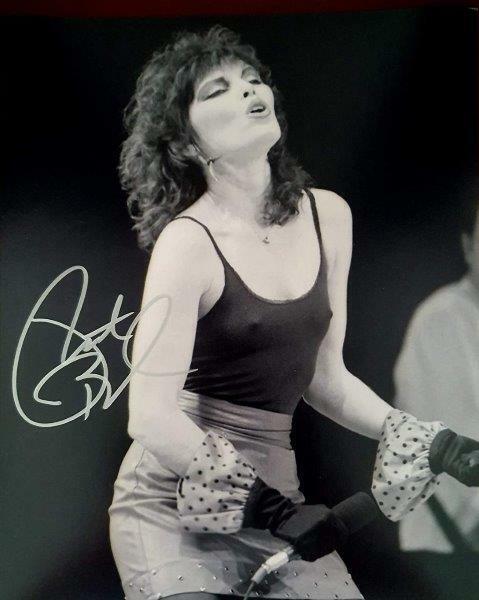 REPRINT - PAT BENATAR Hot Rock Guitar Autographed Signed 8 x 10 Photo Poster painting Poster