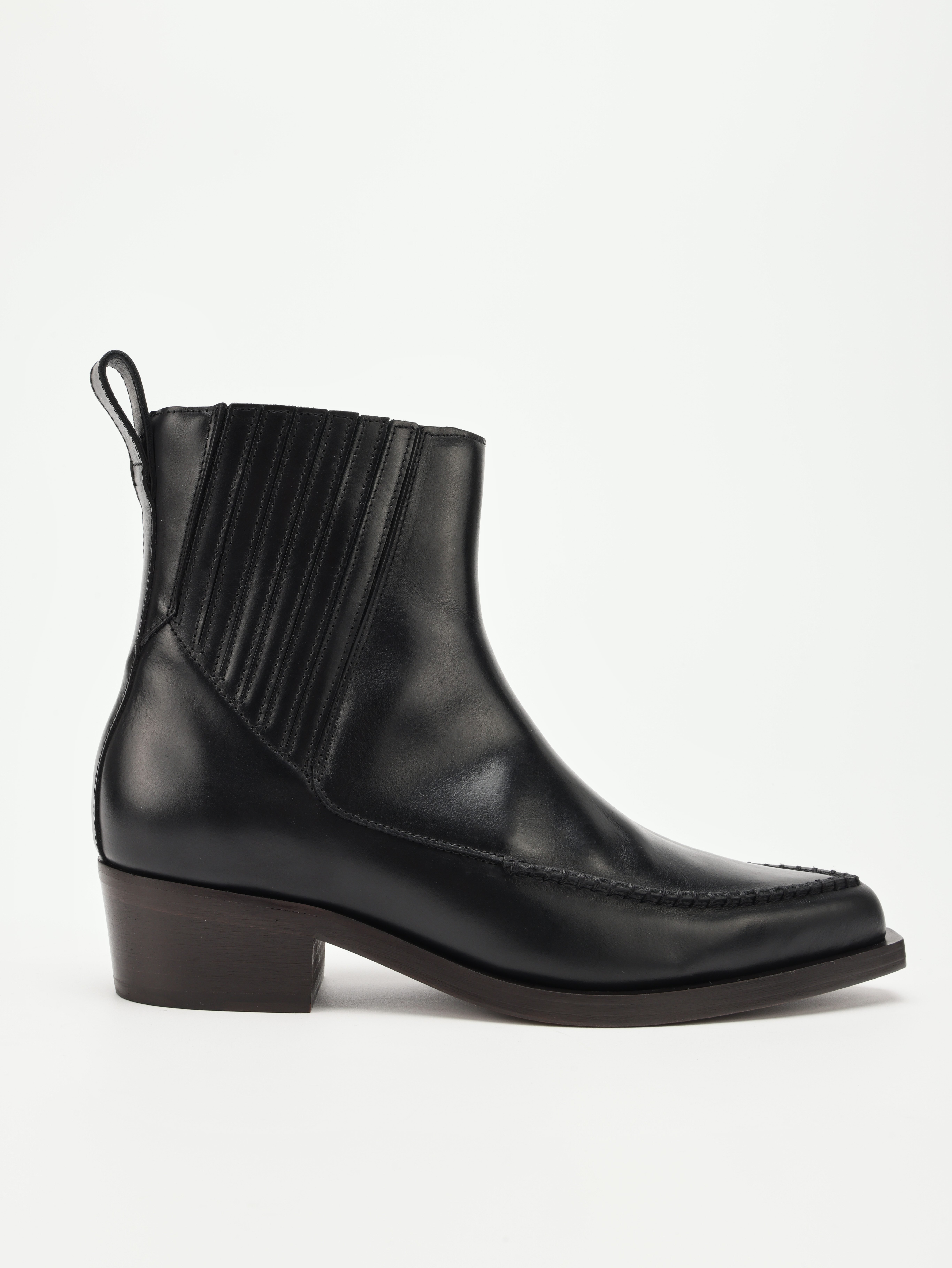 FOOTWEAR