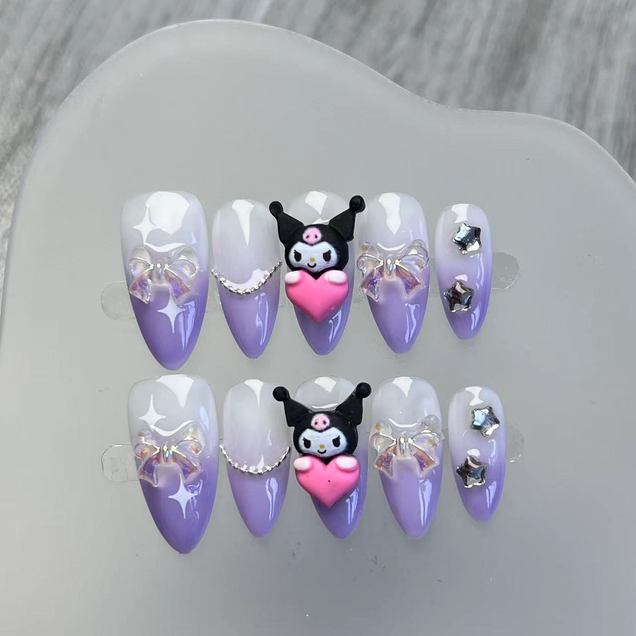 Gradient Kuroomi Wearable Nails