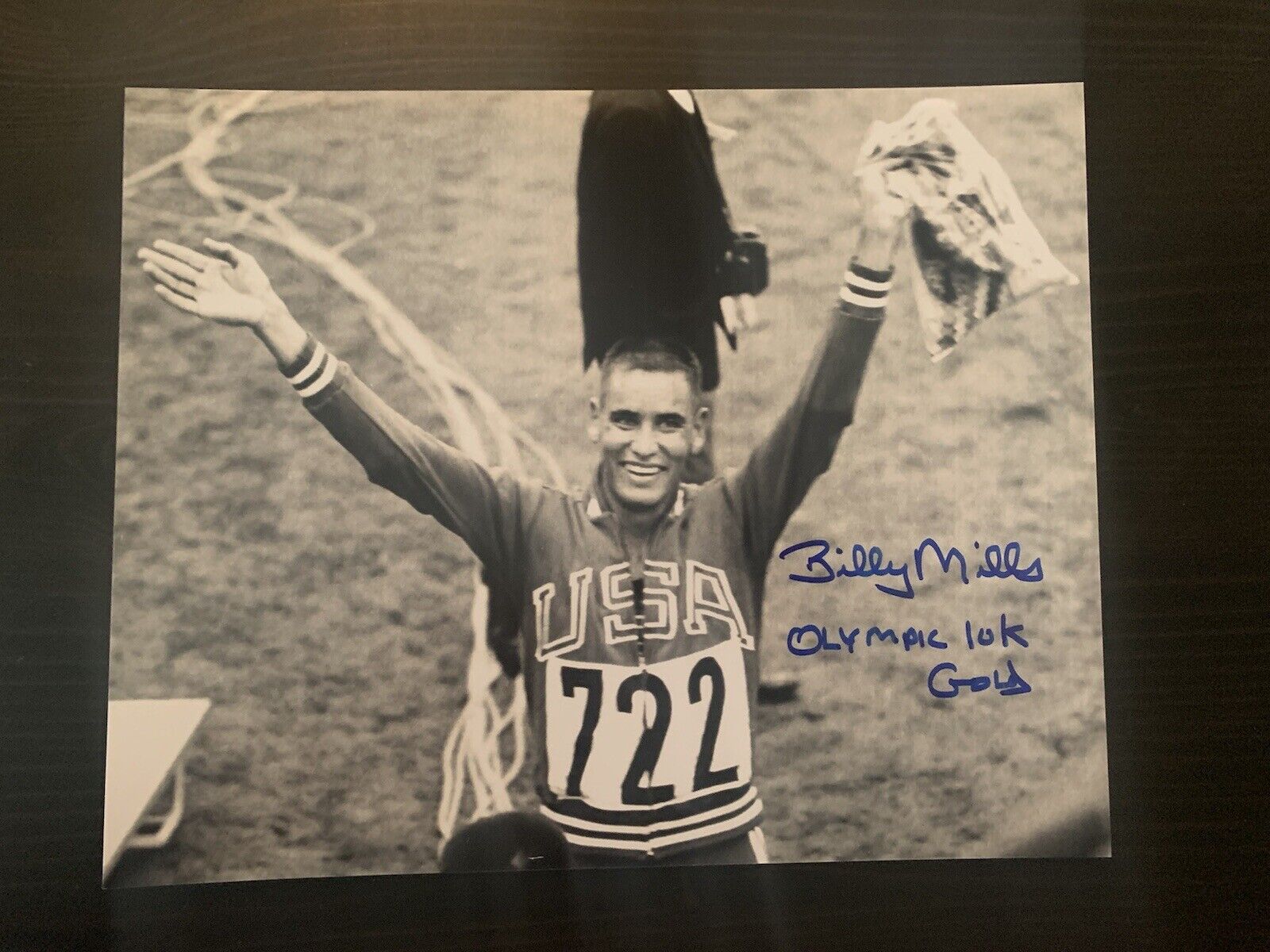 Billy Mills Signed 8x10 Photo Poster painting 1964 Tokyo Olympics Gold Medal Track & Field