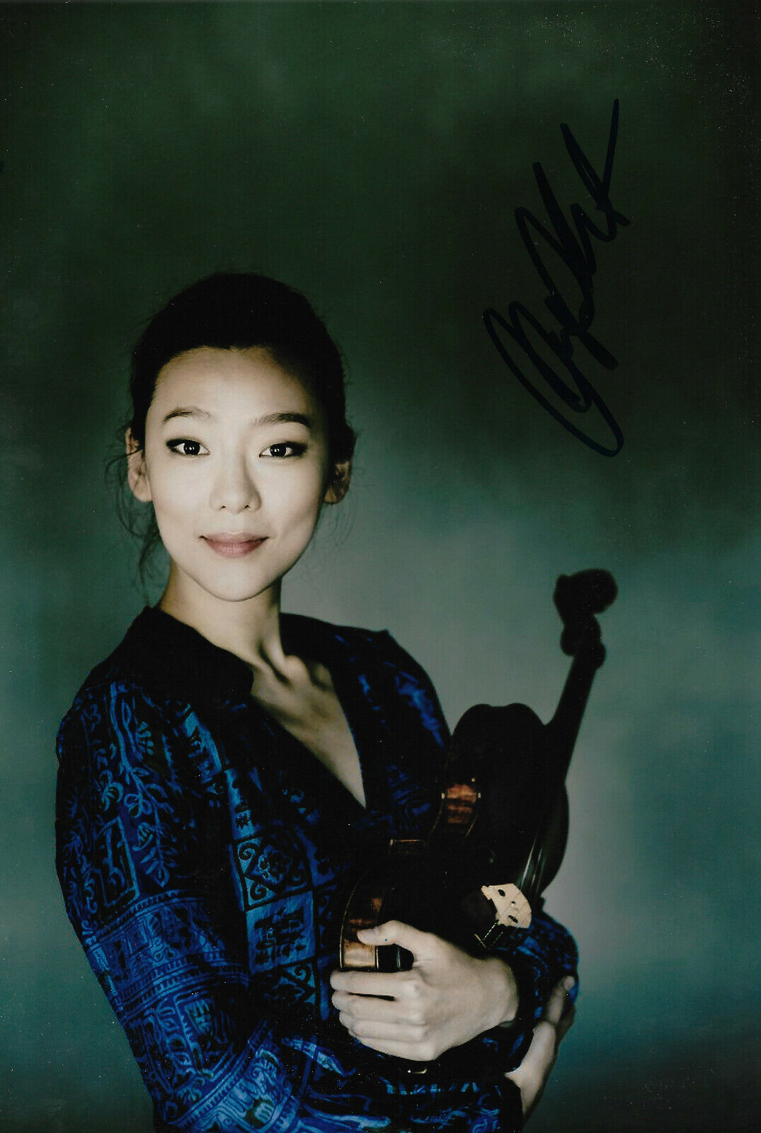 Clara-Jumi Kang Violinist signed 8x12 inch Photo Poster painting autograph