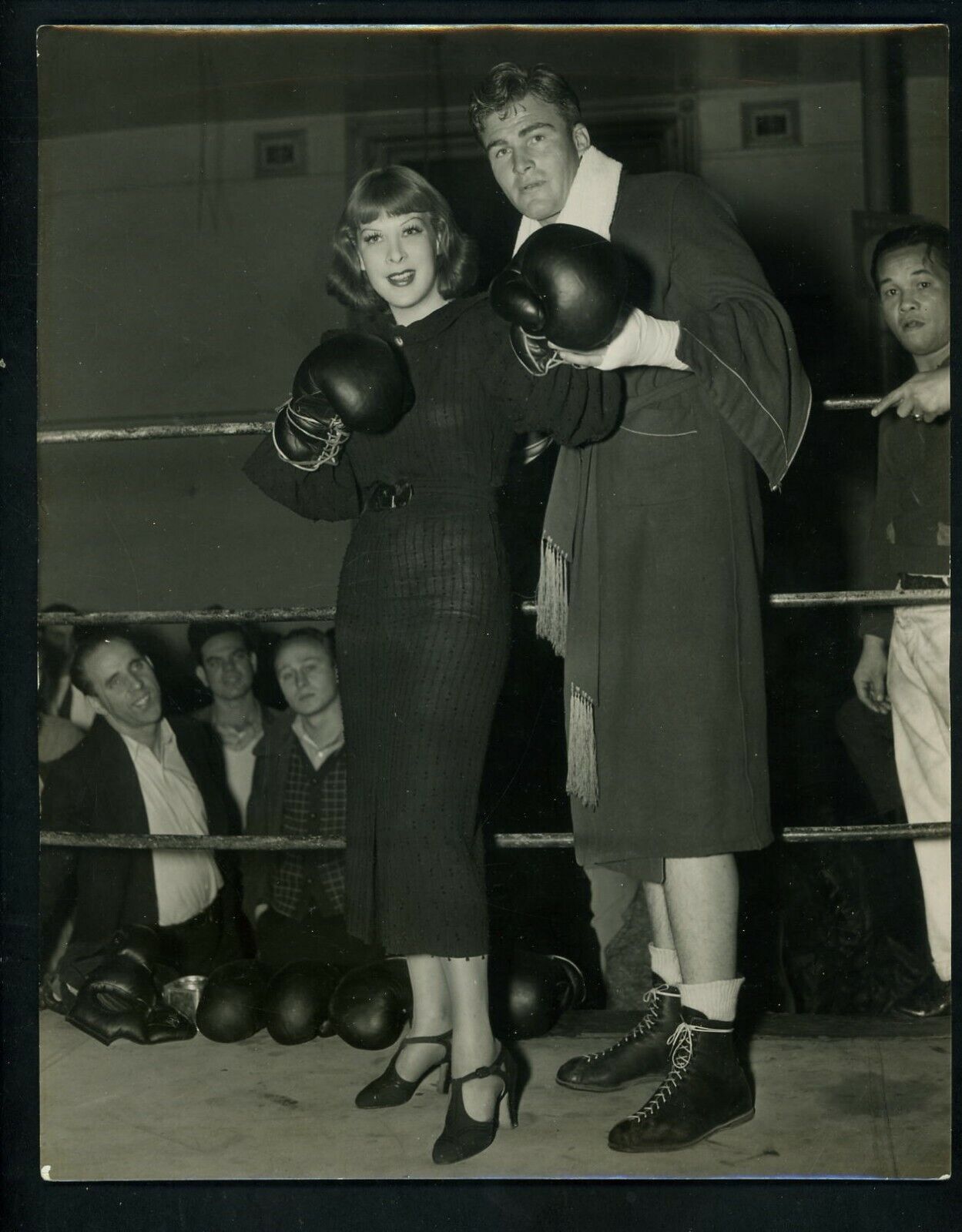 Bob Nestell & Gertrude Niesen circa 1930's Type 1 Press Photo Poster painting Boxing