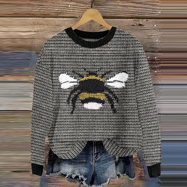 VChics Bee Print Knitted Pullover Sweater