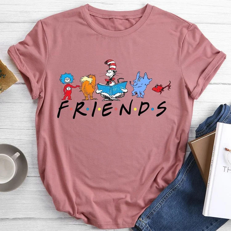 Friends read book Round Neck T-shirt-0026280-Annaletters