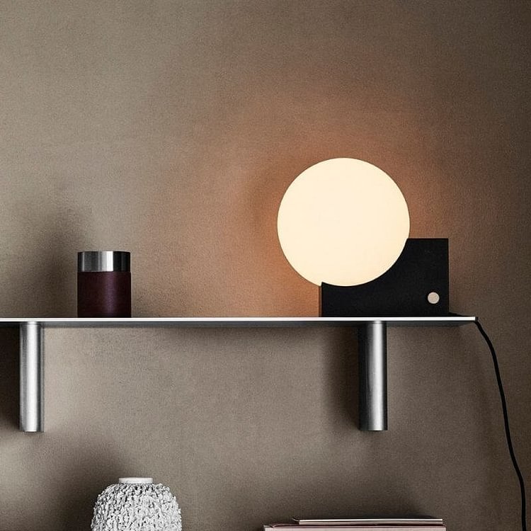 Modern Creative Spherical Table Lamp CSTWIRE