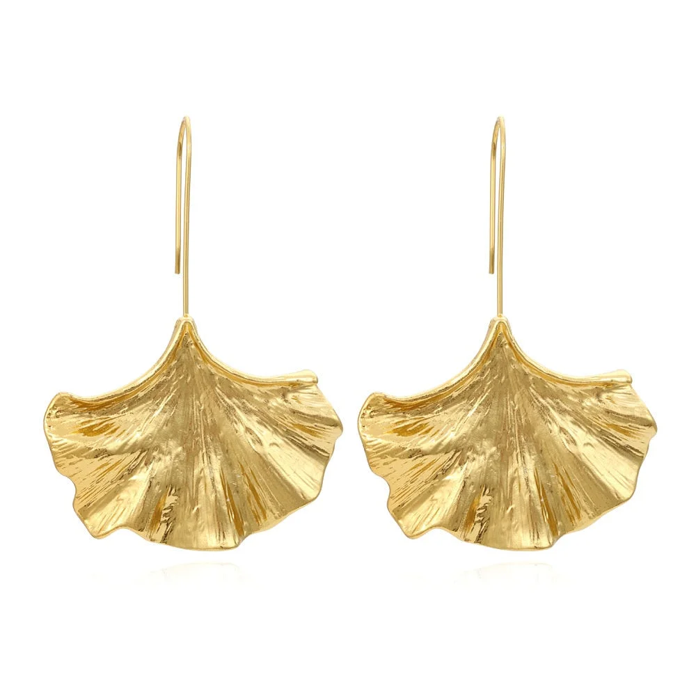 Dvacaman Golden Leaf Flower Earrings For Women Vintage Irregular Geometric Metal Long Drop Dangle Beetle Earrings Trendy Jewelry