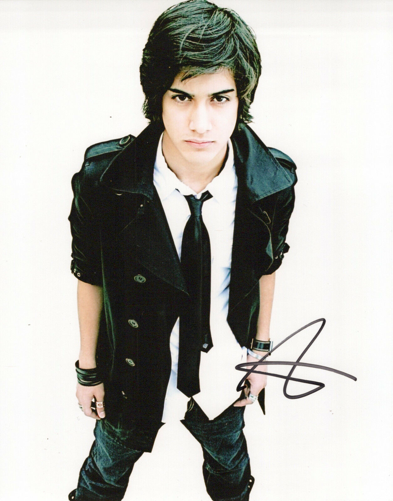 Avan Jogia head shot autographed Photo Poster painting signed 8x10 #2