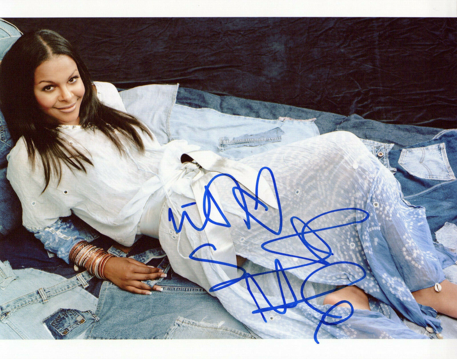 Samantha Mumba glamour shot autographed Photo Poster painting signed 8X10 #18