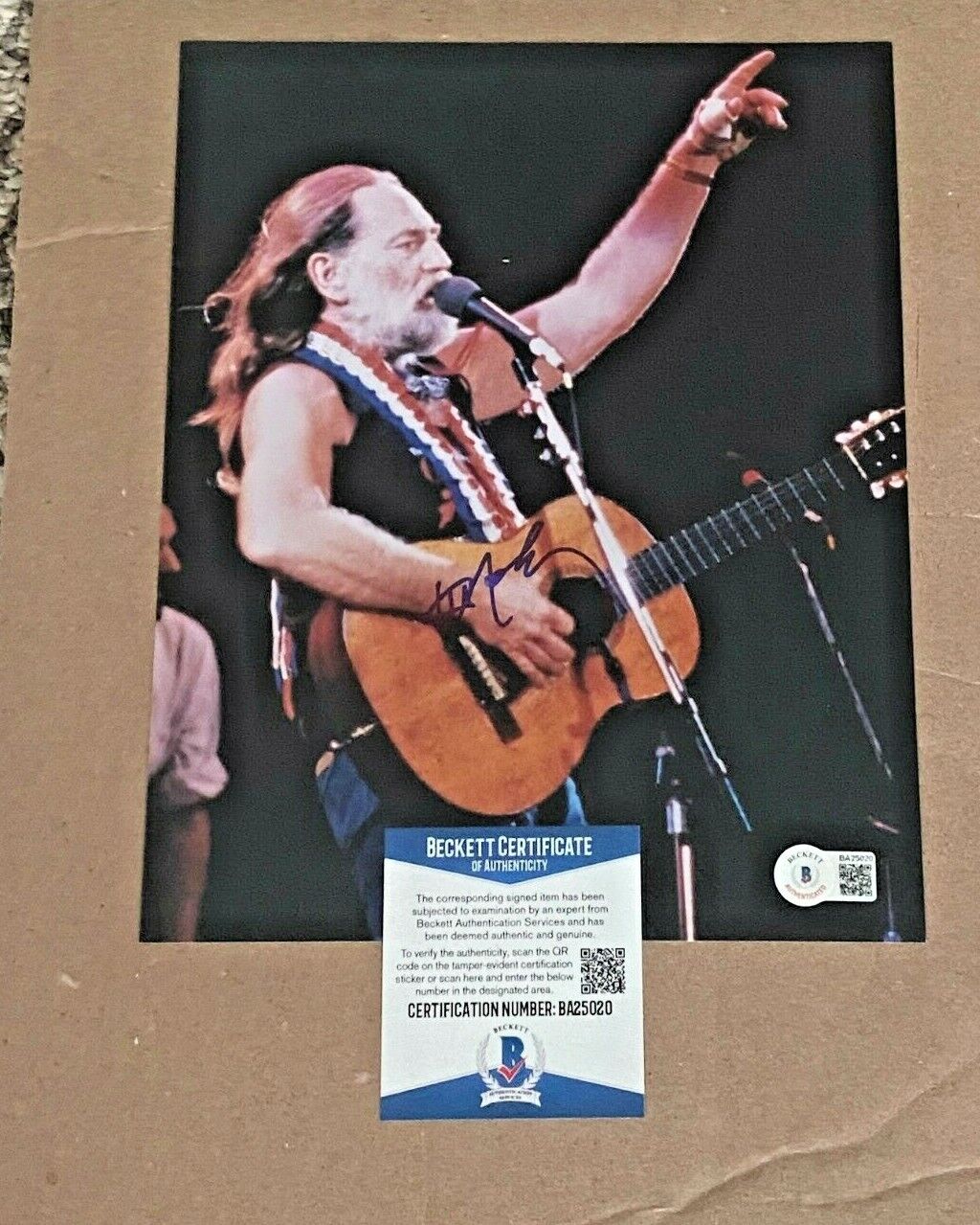 WILLIE NELSON SIGNED COUNTRY MUSIC 8X10 Photo Poster painting BECKETT CERTIFIED BAS #5