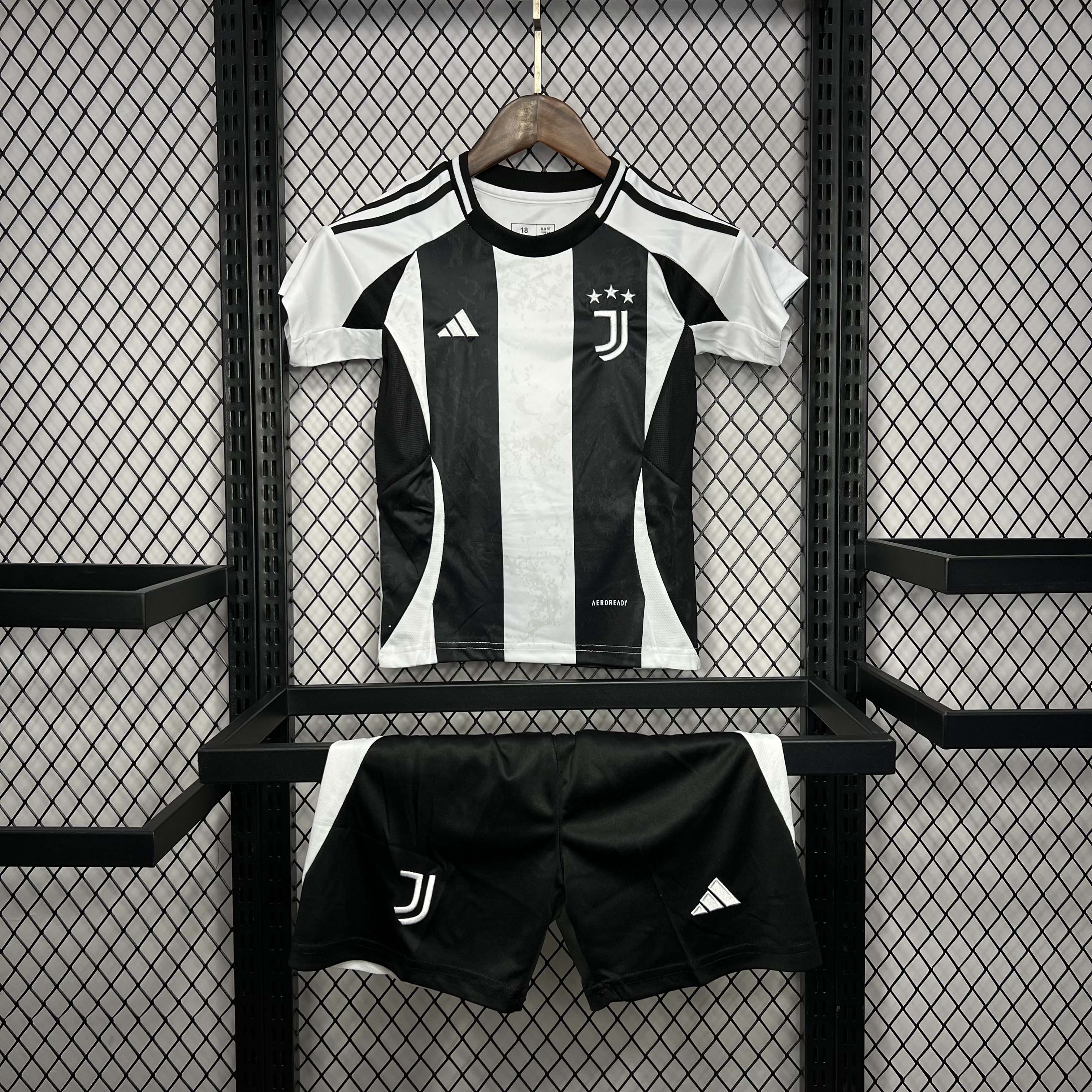 2024-2025 KIDS Juventus Home Football Shirt 1:1 Thai Quality