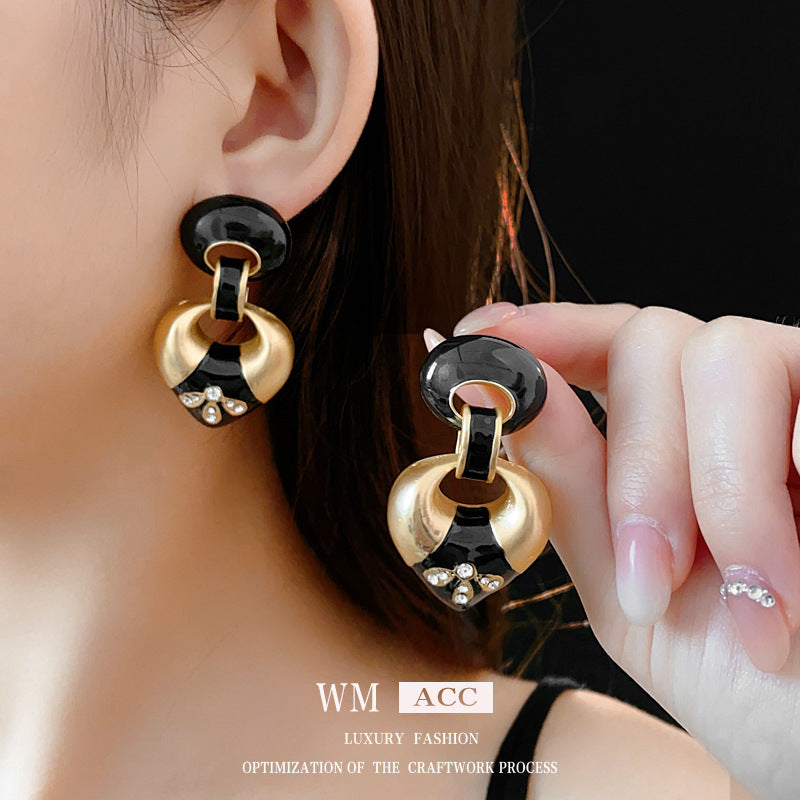 Medieval Heart Geometric Heart Alloy Oil Dripping Earrings