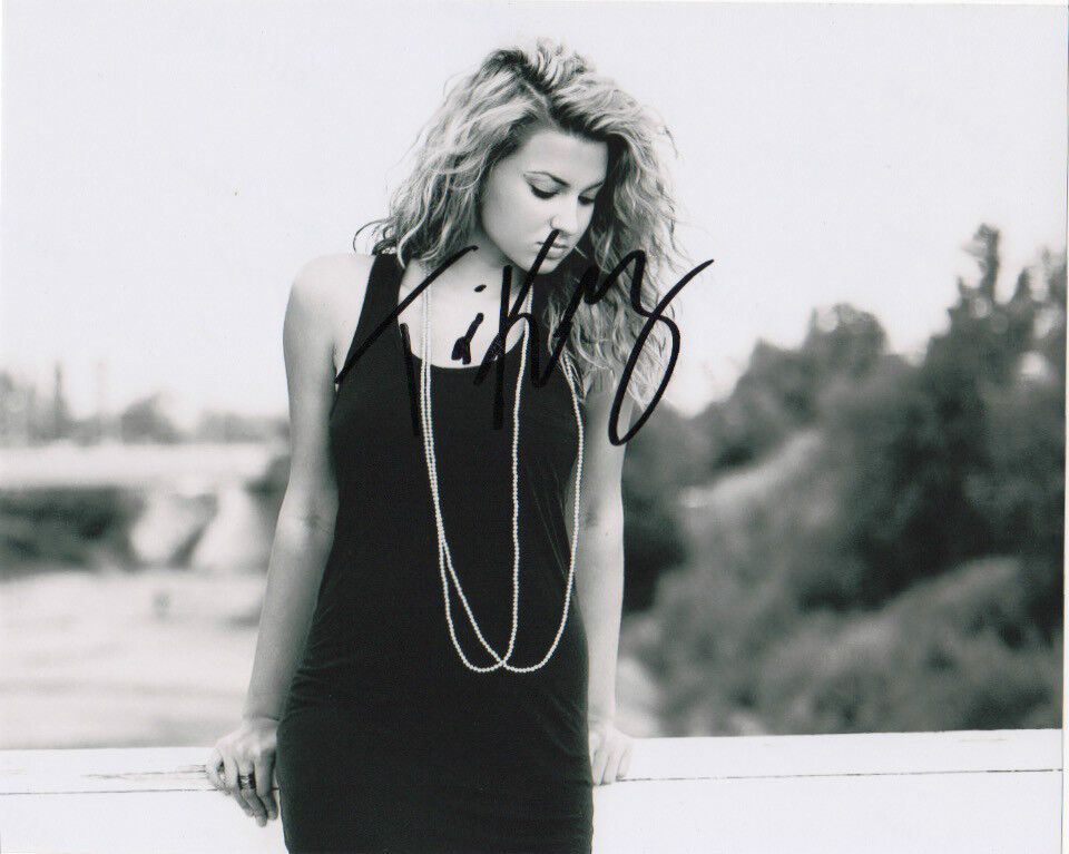 Tori Kelly Autographed Signed 8x10 Photo Poster painting COA