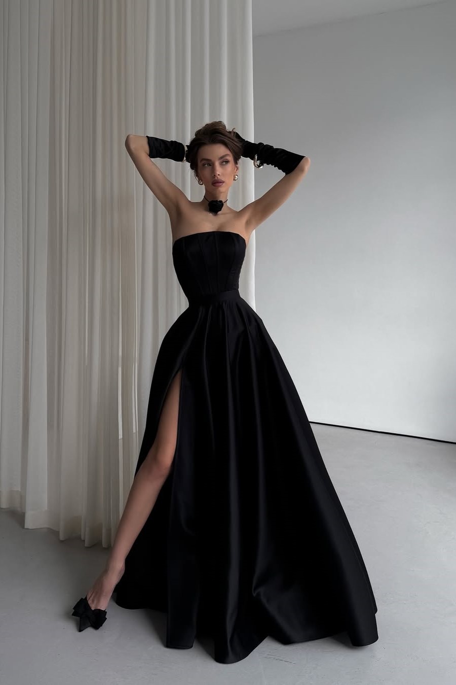 Oknass Black Strapless Sleeveless Long Split Pleated Prom Dress With Gloves