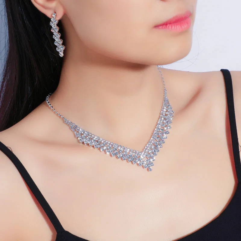 Women's Delicate Rhinestones Simple Necklace Earrings Set