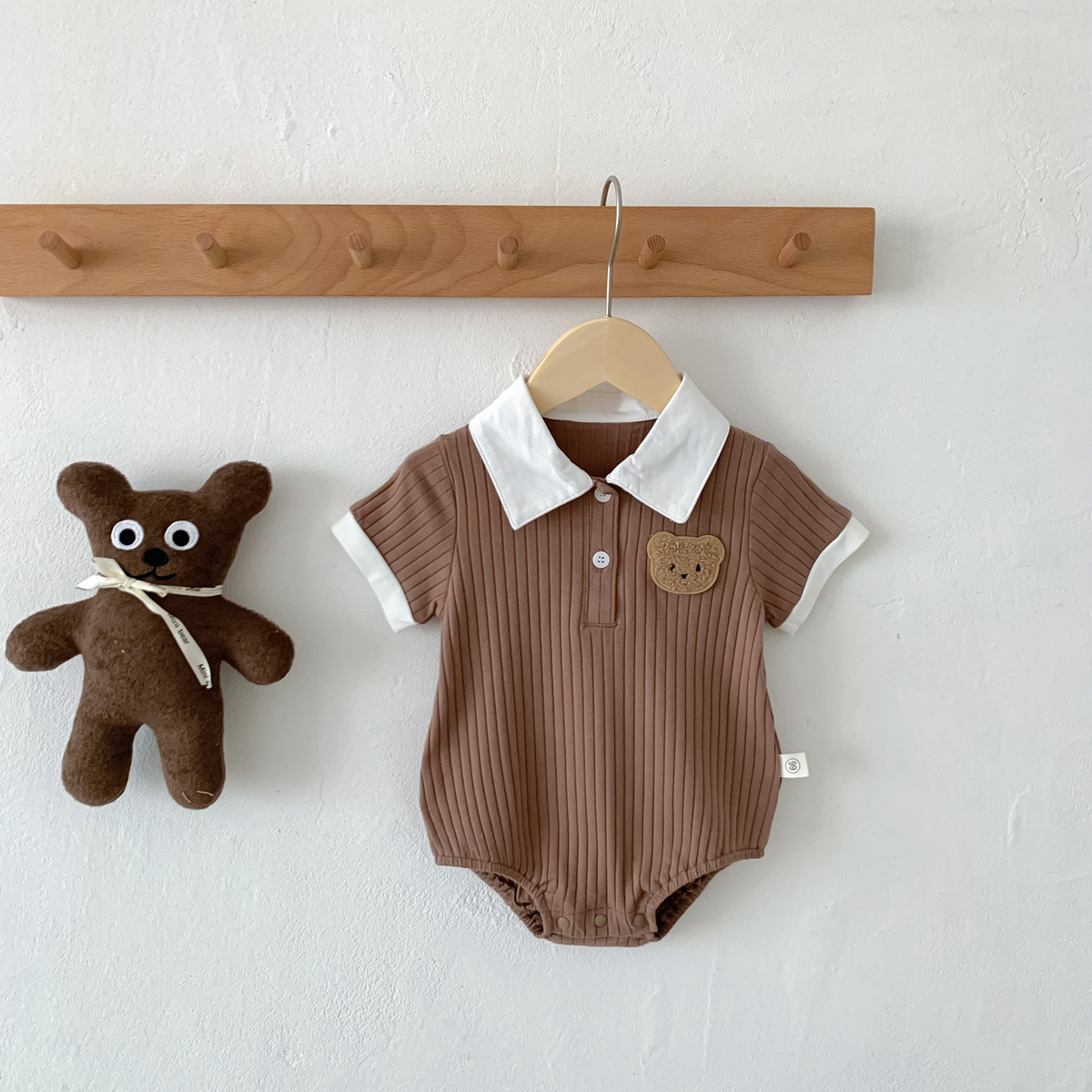 1688  Cute and Comfortable Baby Jumpsuit - Soft and Breathable Cotton Romper for Boys and Girls