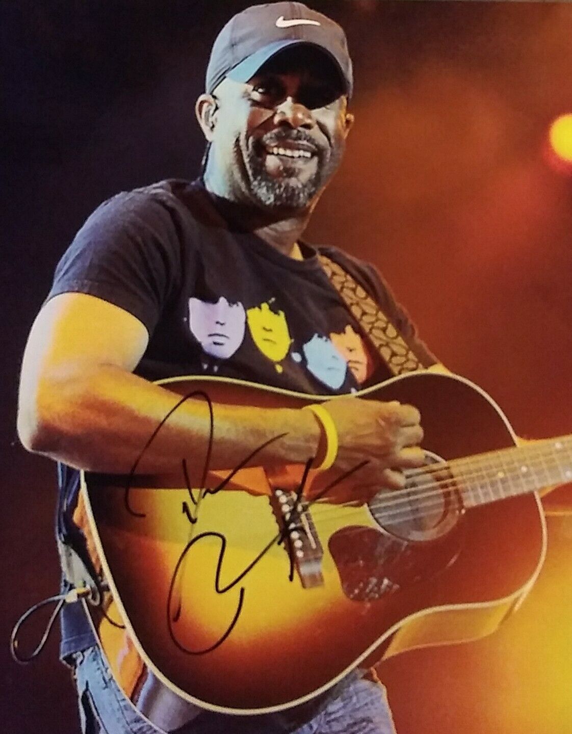 Darius Rucker signed 8x10